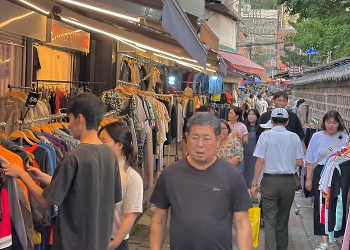 6 Beds 2 Toilet 6 Minutes On Foot Dongdaemun Dongmyo Seongsu Apartment
