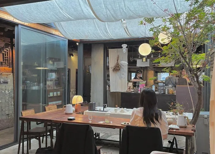 6 Beds 2 Toilet 6 Minutes On Foot Dongdaemun Dongmyo Seongsu